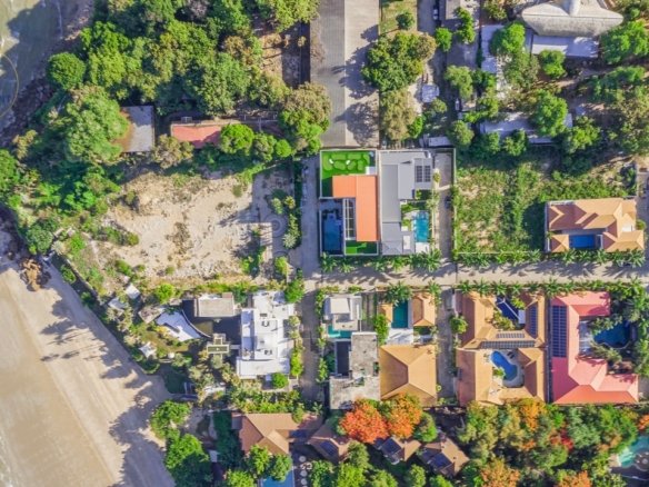 Exclusive Beachfront Luxury Villa for Sale in Majestic Residence Pratumnak Pattaya | 6 Bed Sea View