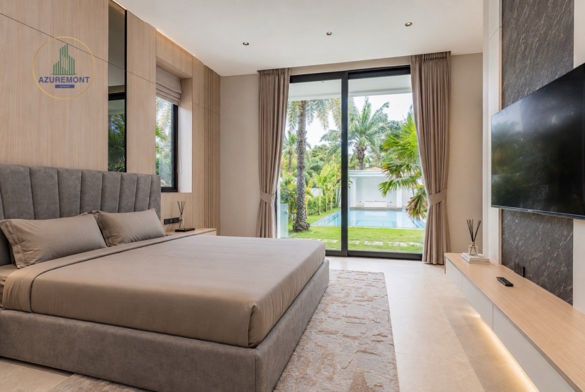 Exclusive Beachfront Luxury Villa for Sale in Majestic Residence Pratumnak Pattaya | 6 Bed Sea View