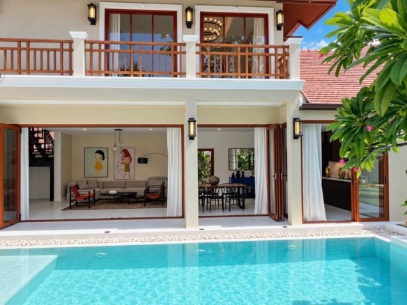 พูลวิลล่าหรูสไตล์ไทย-บาหลีในหมู่บ้านธาบาลี พัทยา | บ้าน 5 ห้องนอน ใกล้หาดจอมเทียน