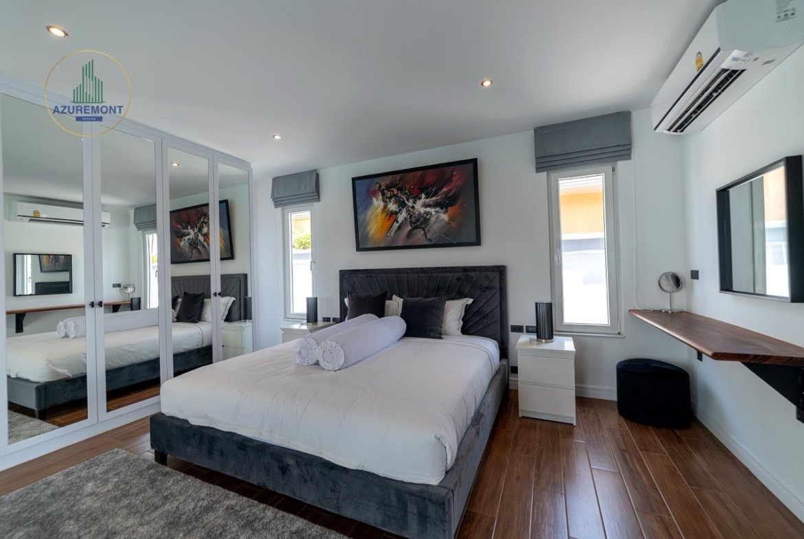 Ultra-luxury villa for sale Pattaya, Siam Royal View pool villa, Villa Melina, ocean view property Pattaya