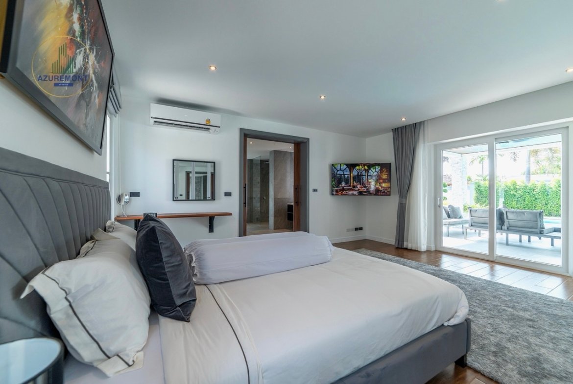 Ultra-luxury villa for sale Pattaya, Siam Royal View pool villa, Villa Melina, ocean view property Pattaya