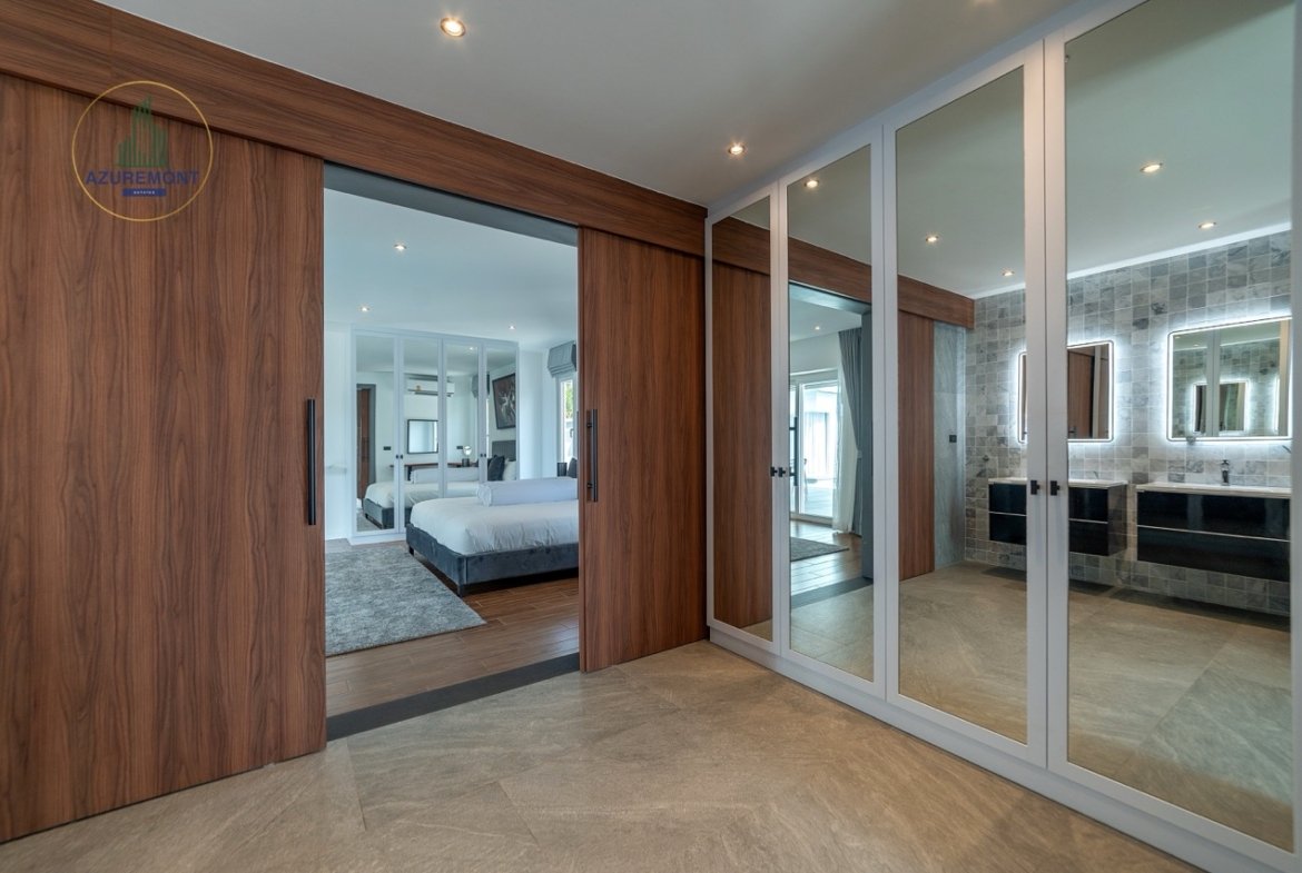 Ultra-luxury villa for sale Pattaya, Siam Royal View pool villa, Villa Melina, ocean view property Pattaya