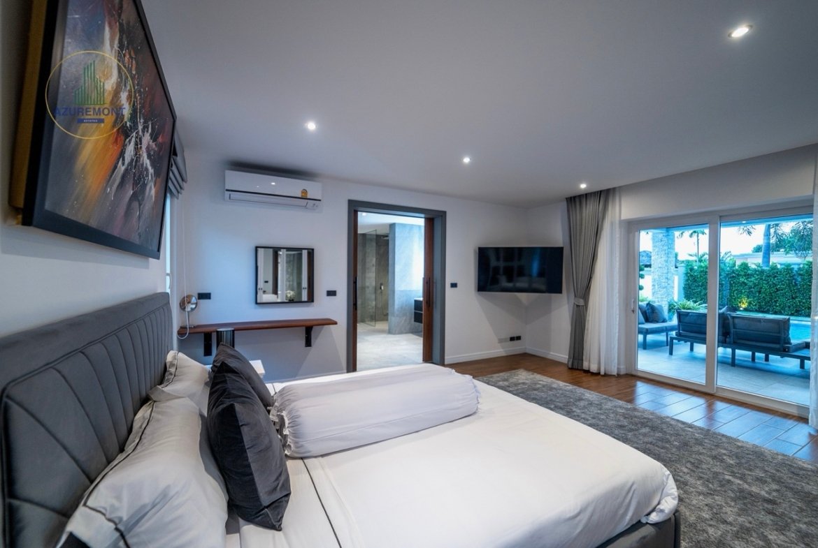 Ultra-luxury villa for sale Pattaya, Siam Royal View pool villa, Villa Melina, ocean view property Pattaya