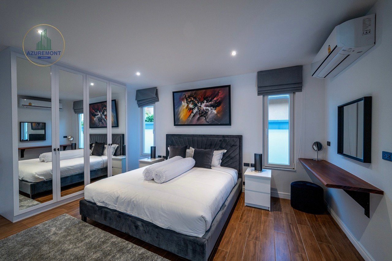 Ultra-luxury villa for sale Pattaya, Siam Royal View pool villa, Villa Melina, ocean view property Pattaya