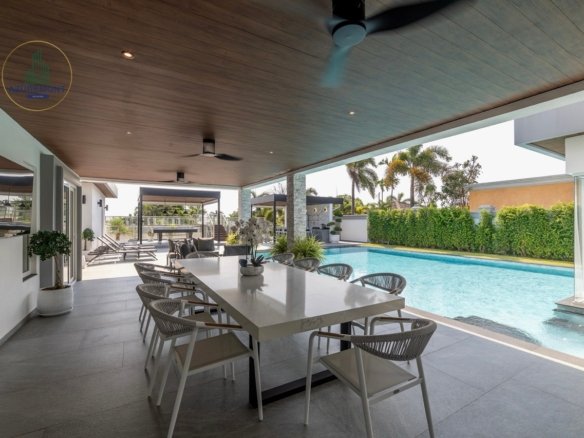 Ultra-luxury villa for sale Pattaya, Siam Royal View pool villa, Villa Melina, ocean view property Pattaya