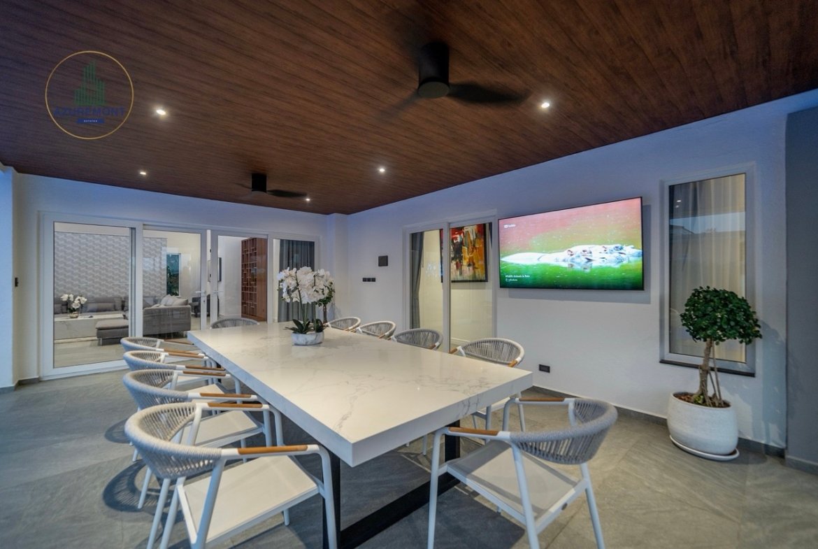 Ultra-luxury villa for sale Pattaya, Siam Royal View pool villa, Villa Melina, ocean view property Pattaya