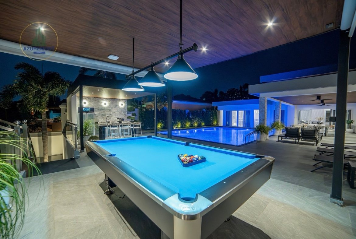 Ultra-luxury villa for sale Pattaya, Siam Royal View pool villa, Villa Melina, ocean view property Pattaya