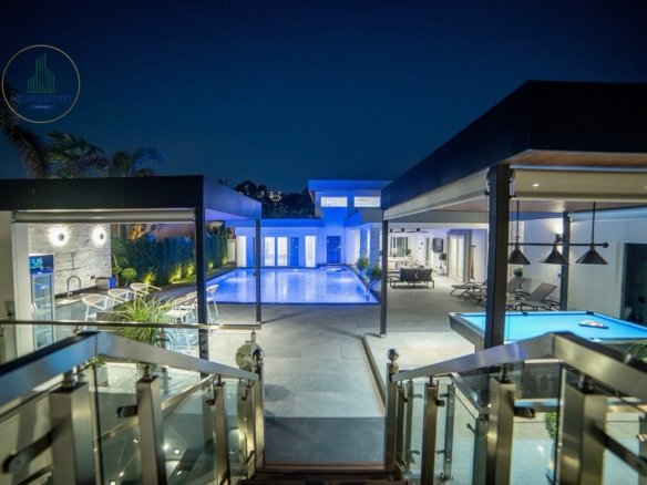 Ultra-luxury villa for sale Pattaya, Siam Royal View pool villa, Villa Melina, ocean view property Pattaya