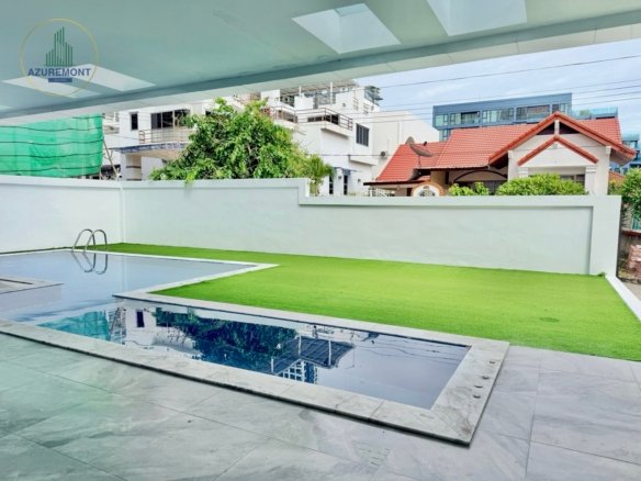 พูลวิลล่า 5 ห้องนอนสุดหรูให้เช่า ใกล้หาดจอมเทียน