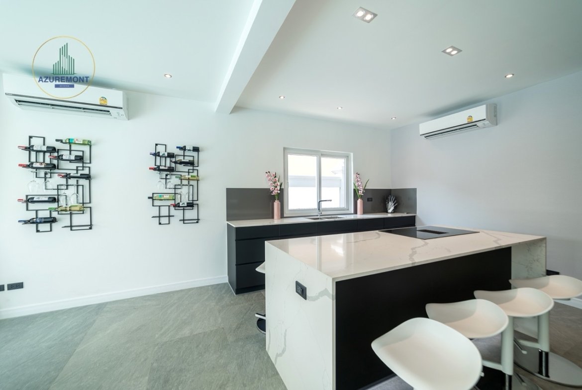 Ultra-luxury villa for sale Pattaya, Siam Royal View pool villa, Villa Melina, ocean view property Pattaya
