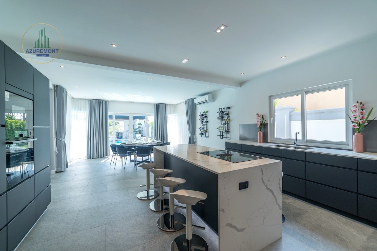 Ultra-luxury villa for sale Pattaya, Siam Royal View pool villa, Villa Melina, ocean view property Pattaya