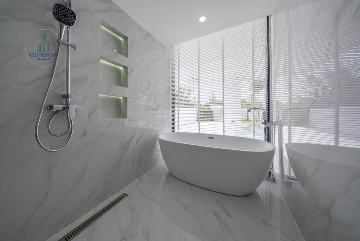 Luxury Renovated Pool Villa Huay Yai Pattaya | 1 Rai Land 5 Bed Infinity Pool Near Siam Country Club