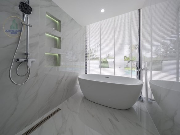 Luxury Renovated Pool Villa Huay Yai Pattaya | 1 Rai Land 5 Bed Infinity Pool Near Siam Country Club