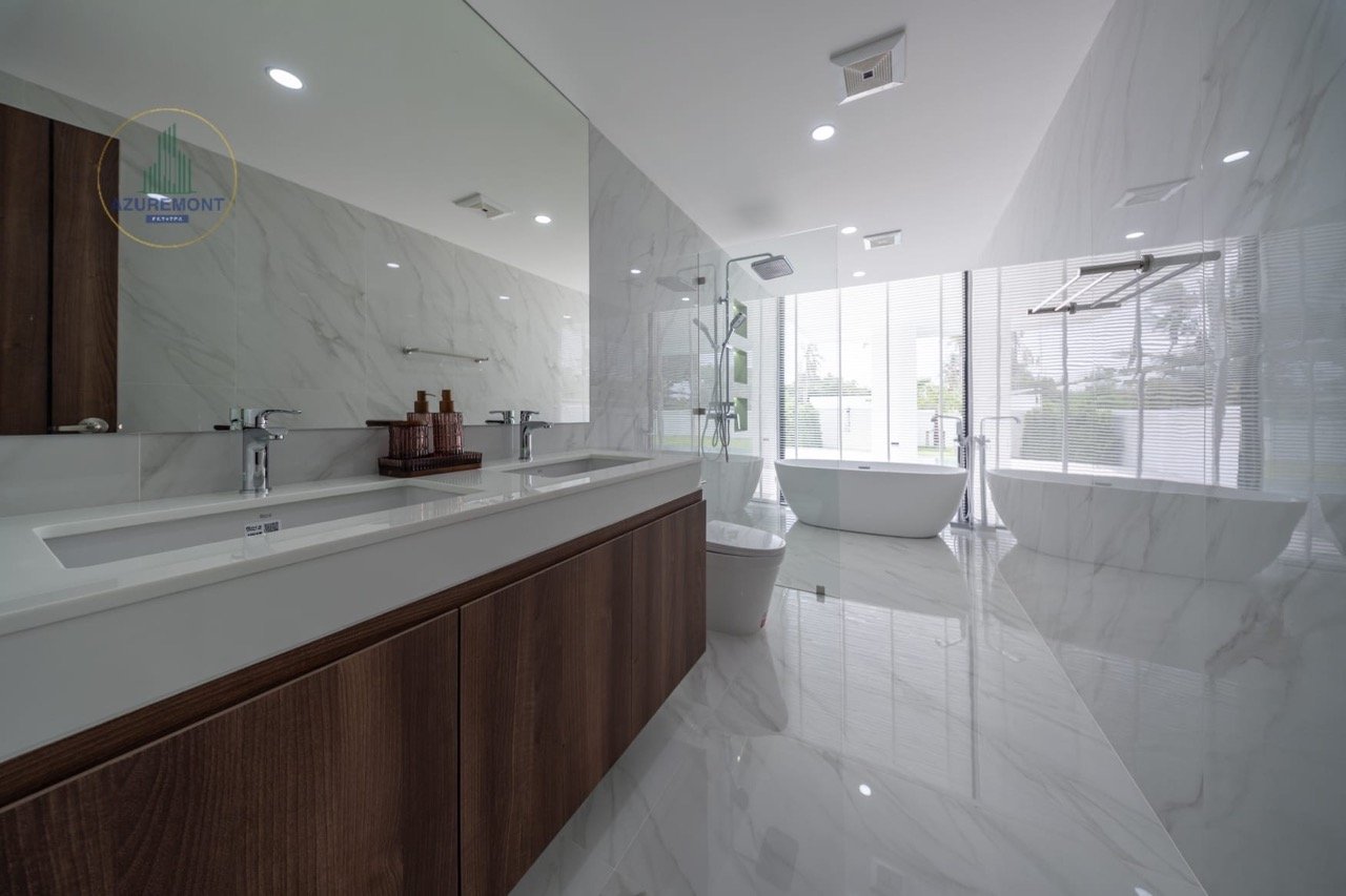 Luxury Renovated Pool Villa Huay Yai Pattaya | 1 Rai Land 5 Bed Infinity Pool Near Siam Country Club