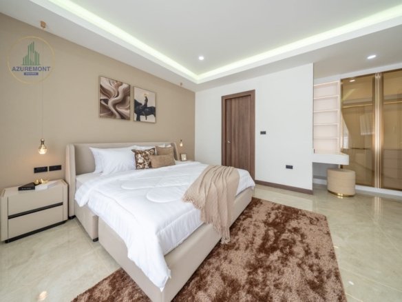 Luxury Renovated Pool Villa Huay Yai Pattaya | 1 Rai Land 5 Bed Infinity Pool Near Siam Country Club