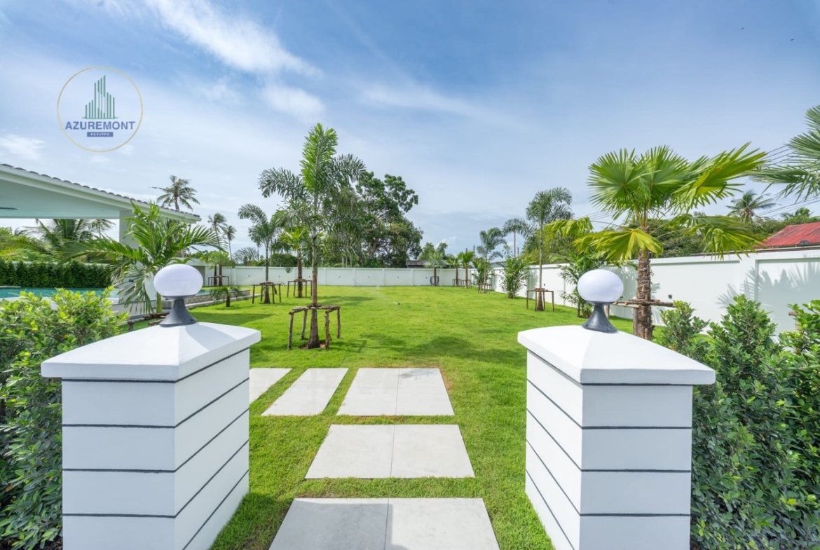 Luxury Renovated Pool Villa Huay Yai Pattaya | 1 Rai Land 5 Bed Infinity Pool Near Siam Country Club