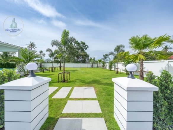 Luxury Renovated Pool Villa Huay Yai Pattaya | 1 Rai Land 5 Bed Infinity Pool Near Siam Country Club