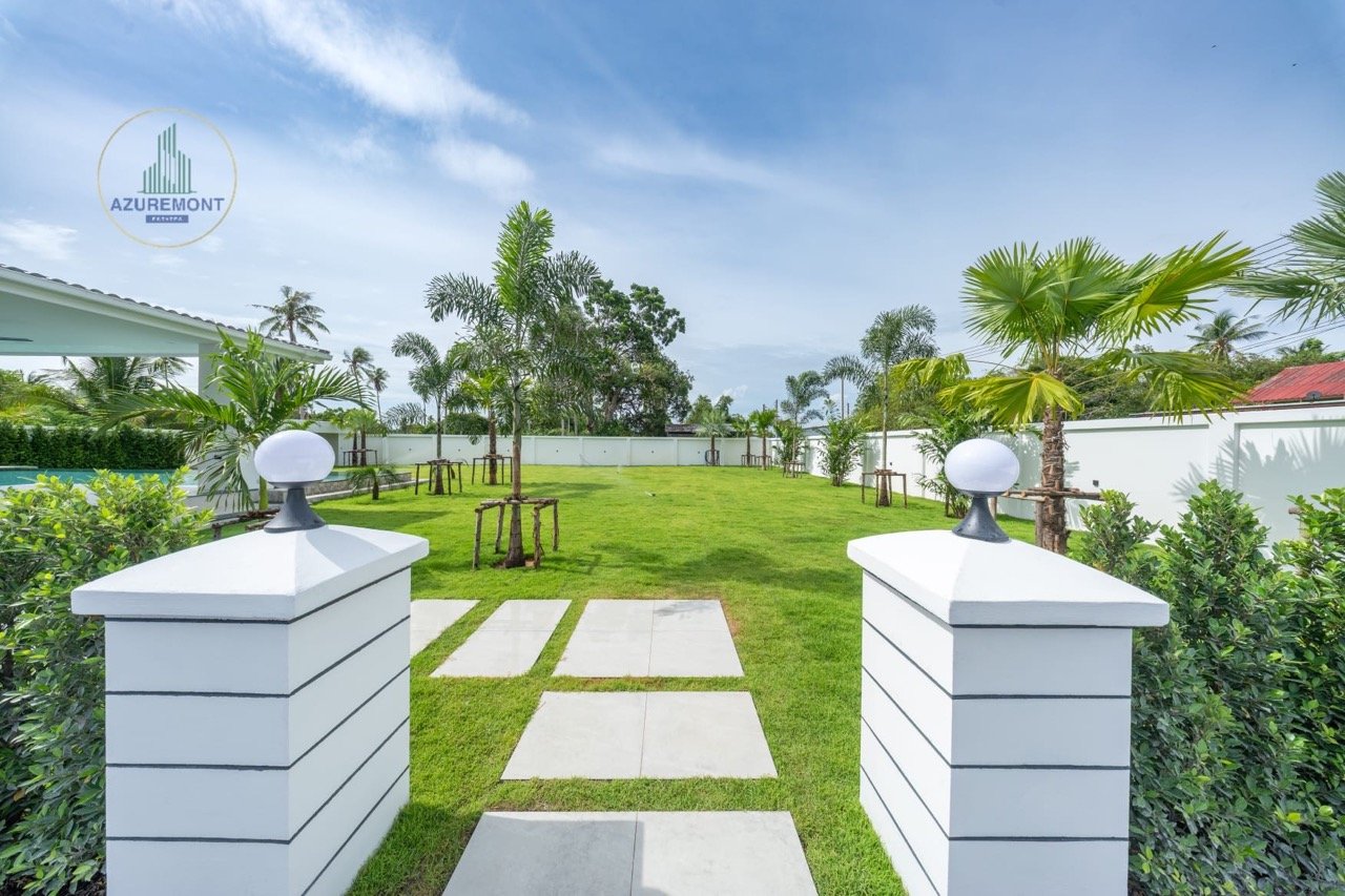 Luxury Renovated Pool Villa Huay Yai Pattaya | 1 Rai Land 5 Bed Infinity Pool Near Siam Country Club