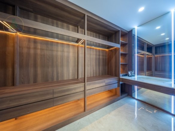 Luxury Renovated Pool Villa Huay Yai Pattaya | 1 Rai Land 5 Bed Infinity Pool Near Siam Country Club