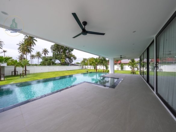 Luxury Renovated Pool Villa Huay Yai Pattaya | 1 Rai Land 5 Bed Infinity Pool Near Siam Country Club