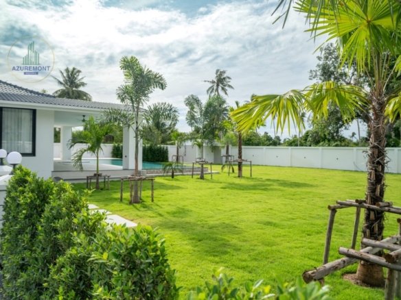 Luxury Renovated Pool Villa Huay Yai Pattaya | 1 Rai Land 5 Bed Infinity Pool Near Siam Country Club
