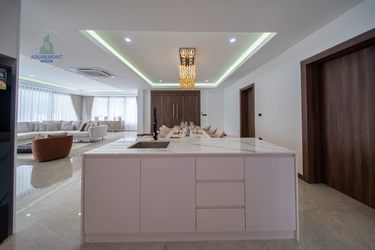 Luxury Renovated Pool Villa Huay Yai Pattaya | 1 Rai Land 5 Bed Infinity Pool Near Siam Country Club