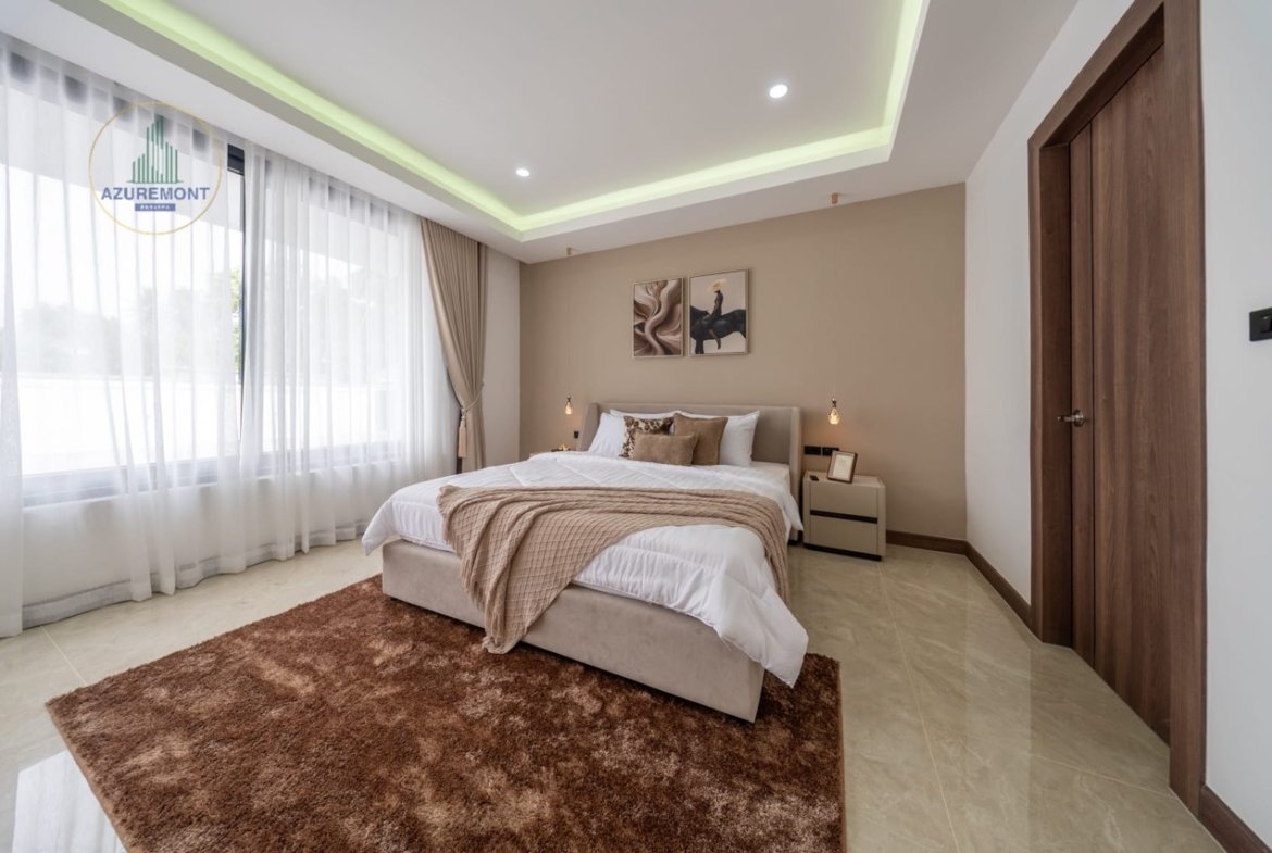 Luxury Renovated Pool Villa Huay Yai Pattaya | 1 Rai Land 5 Bed Infinity Pool Near Siam Country Club