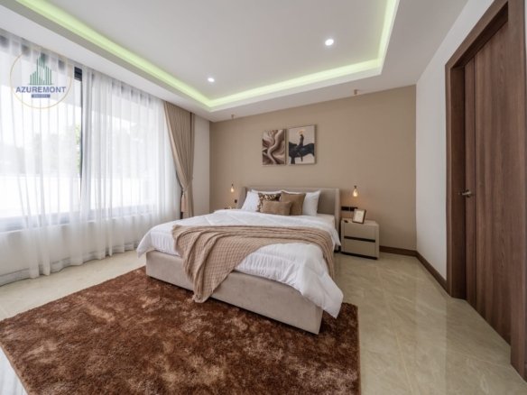 Luxury Renovated Pool Villa Huay Yai Pattaya | 1 Rai Land 5 Bed Infinity Pool Near Siam Country Club