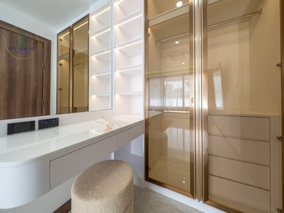 Luxury Renovated Pool Villa Huay Yai Pattaya | 1 Rai Land 5 Bed Infinity Pool Near Siam Country Club