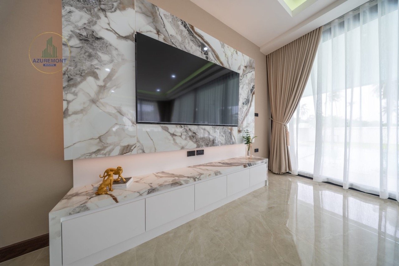 Luxury Renovated Pool Villa Huay Yai Pattaya | 1 Rai Land 5 Bed Infinity Pool Near Siam Country Club