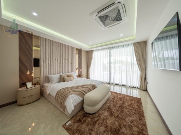Luxury Renovated Pool Villa Huay Yai Pattaya | 1 Rai Land 5 Bed Infinity Pool Near Siam Country Club