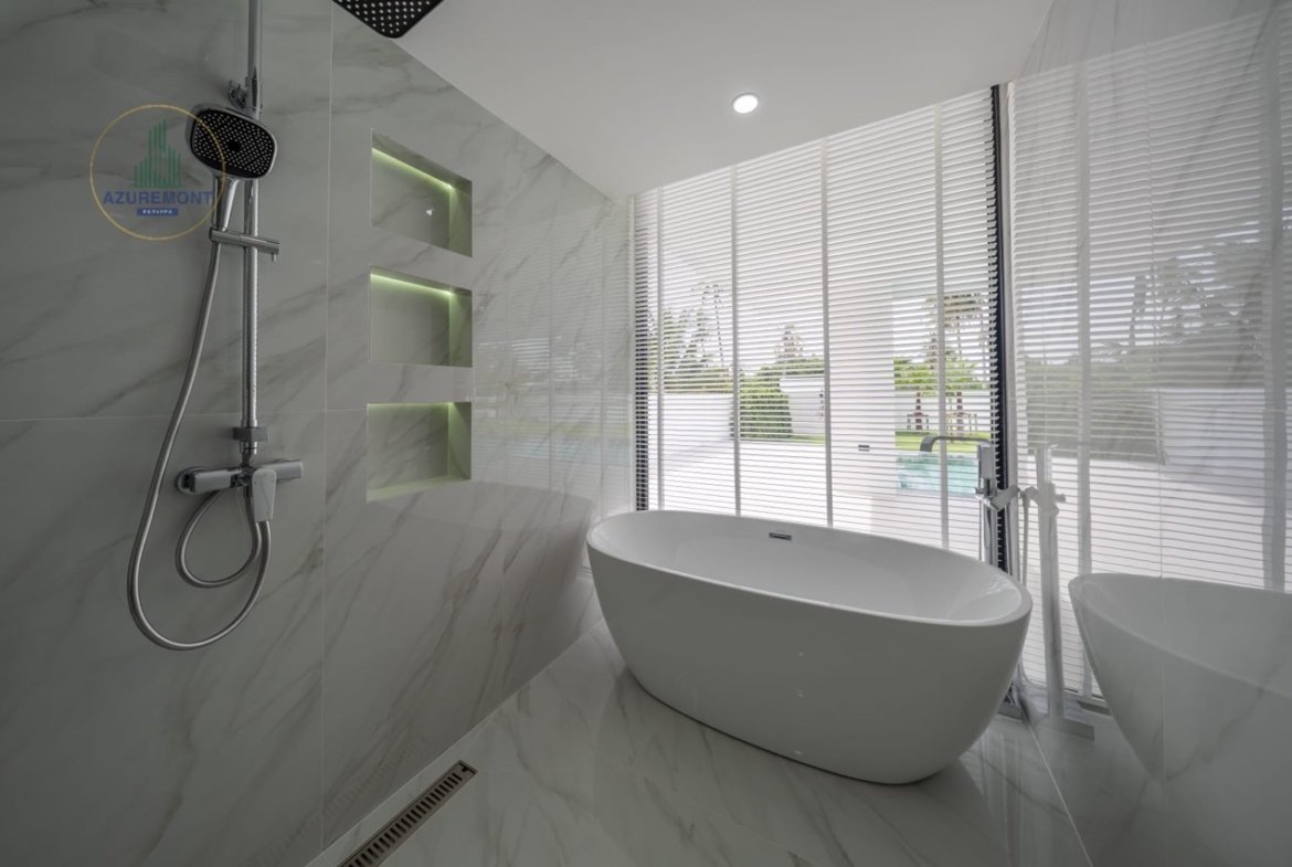 Luxury Renovated Pool Villa Huay Yai Pattaya | 1 Rai Land 5 Bed Infinity Pool Near Siam Country Club